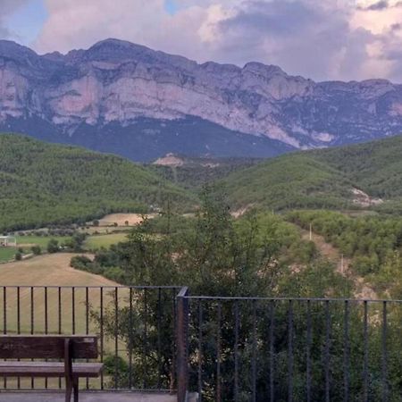 Vistas A La Montana En Un Pueblo Con Encanto. El Pueyo de Araguás Exteriör bild