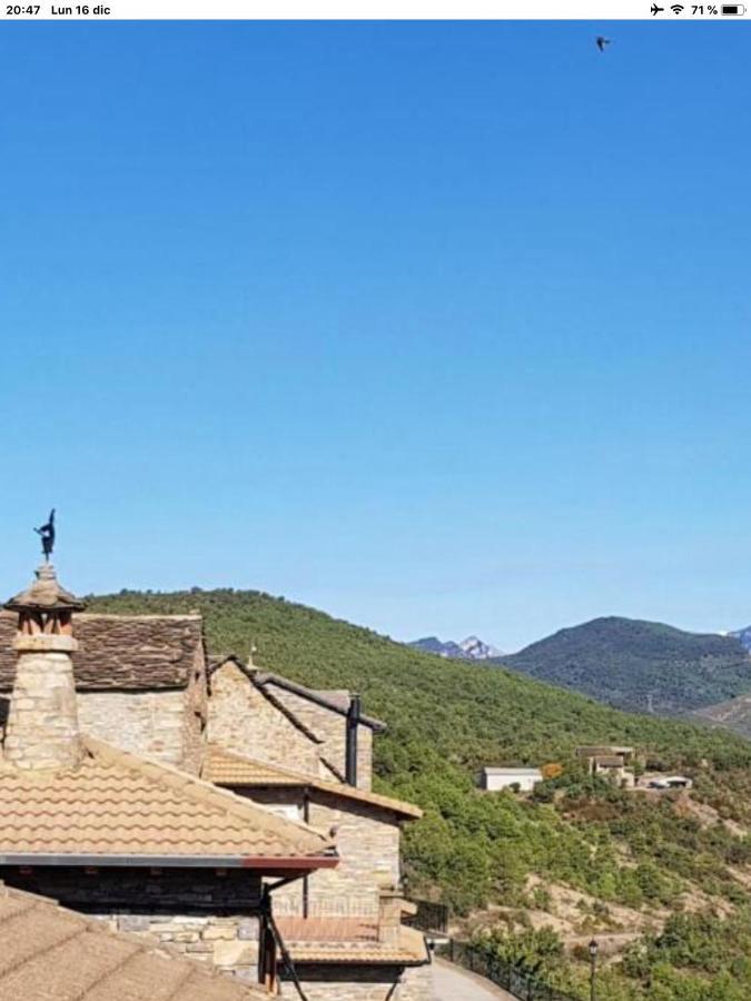 Vistas A La Montana En Un Pueblo Con Encanto. El Pueyo de Araguás Exteriör bild