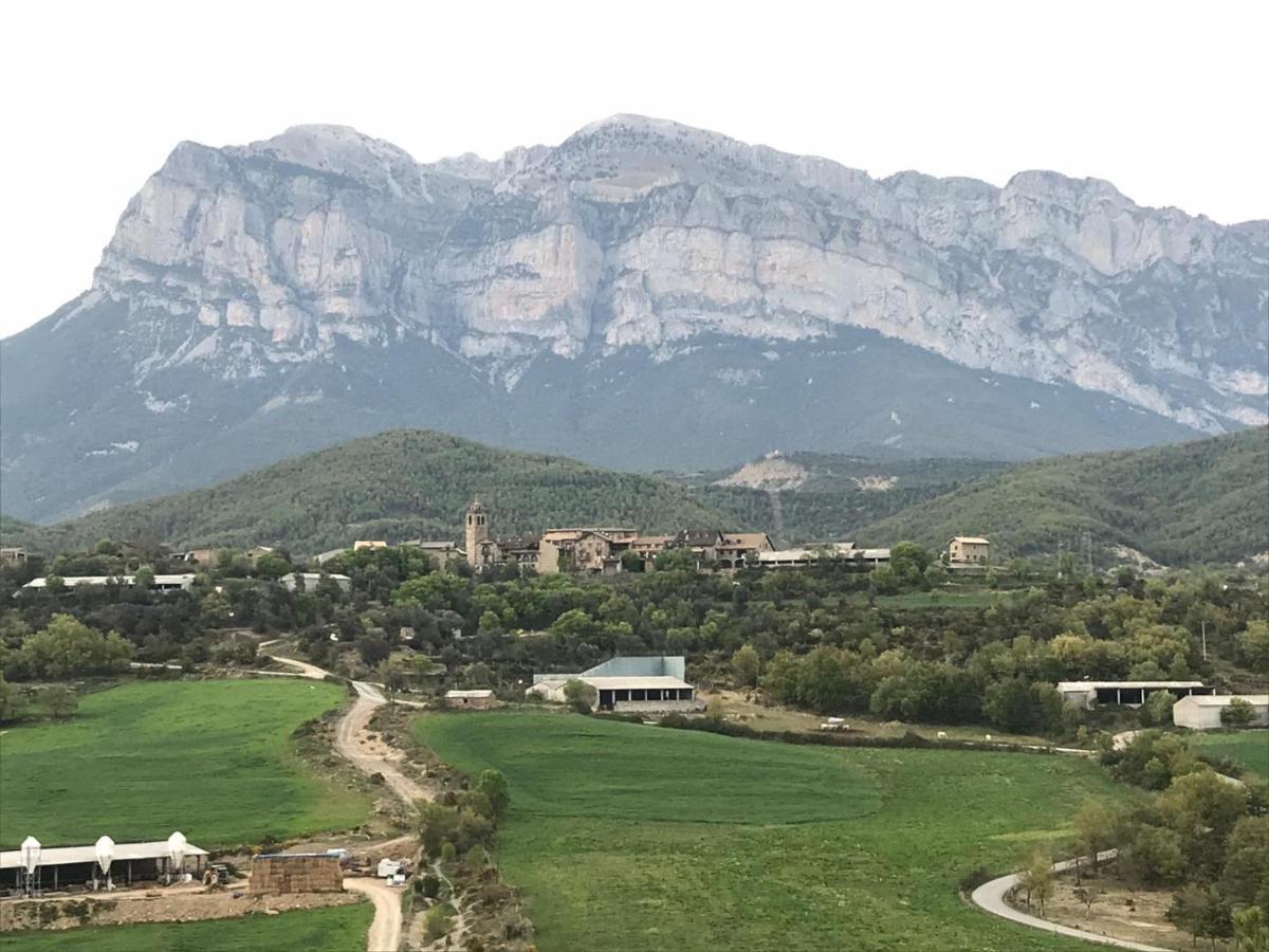 Vistas A La Montana En Un Pueblo Con Encanto. El Pueyo de Araguás Exteriör bild
